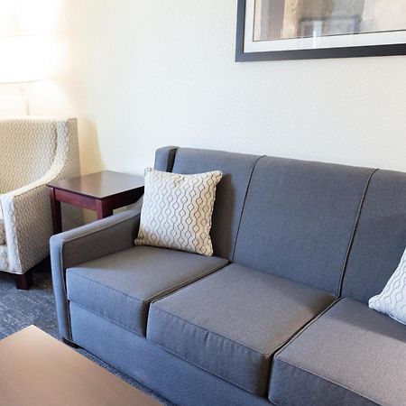 Cobblestone Inn & Suites - Winters Esterno foto