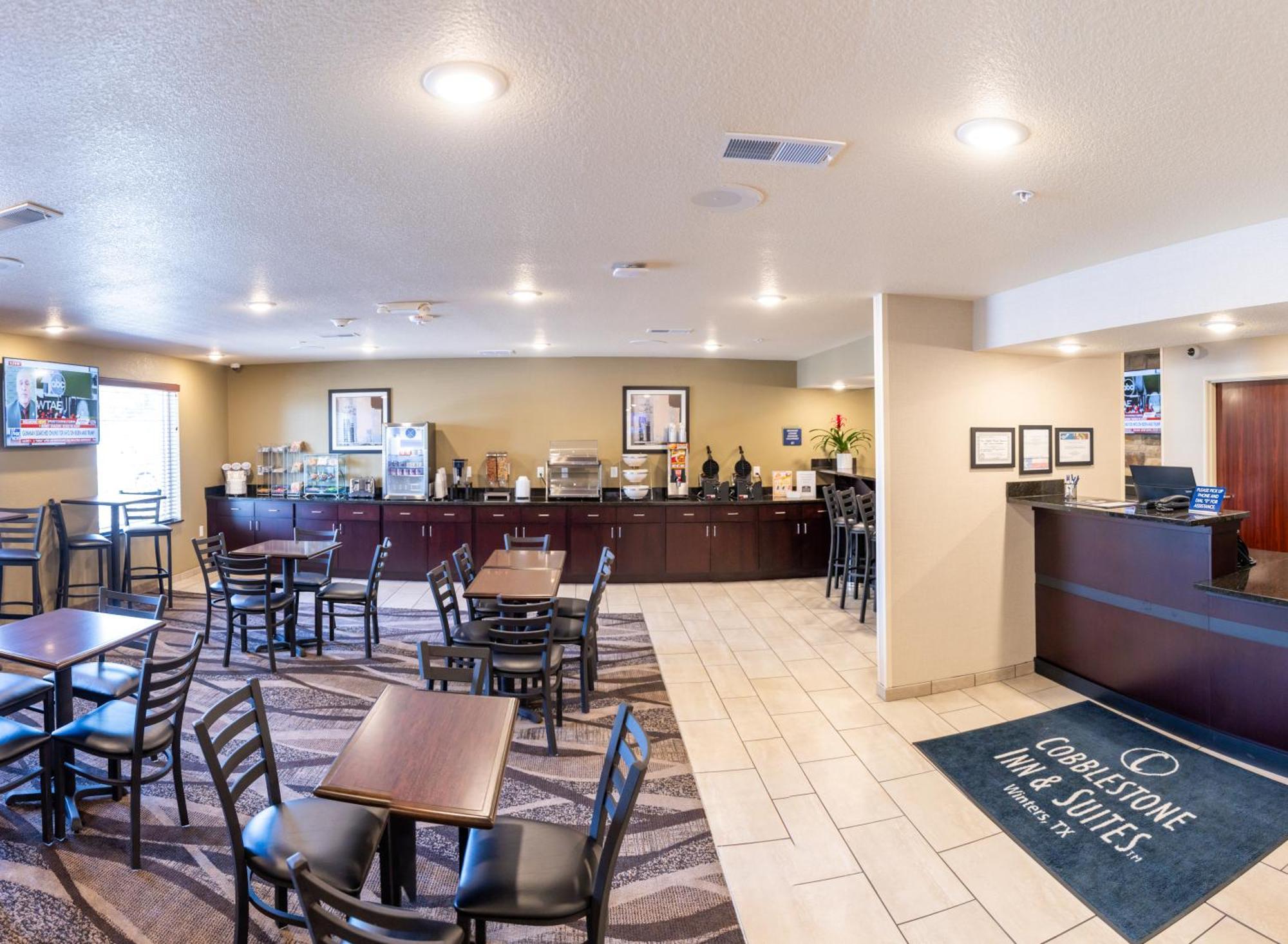 Cobblestone Inn & Suites - Winters Esterno foto