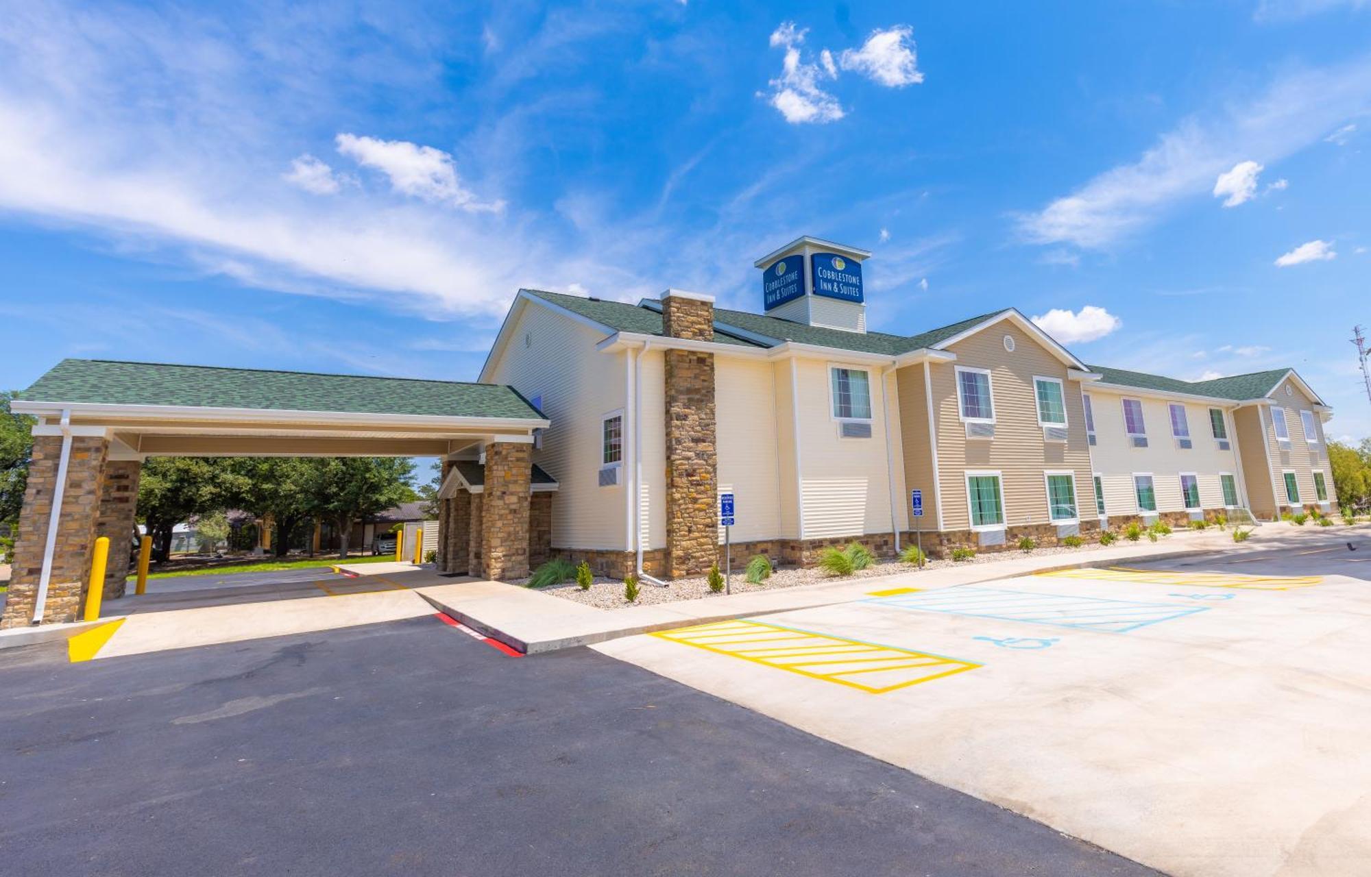Cobblestone Inn & Suites - Winters Esterno foto