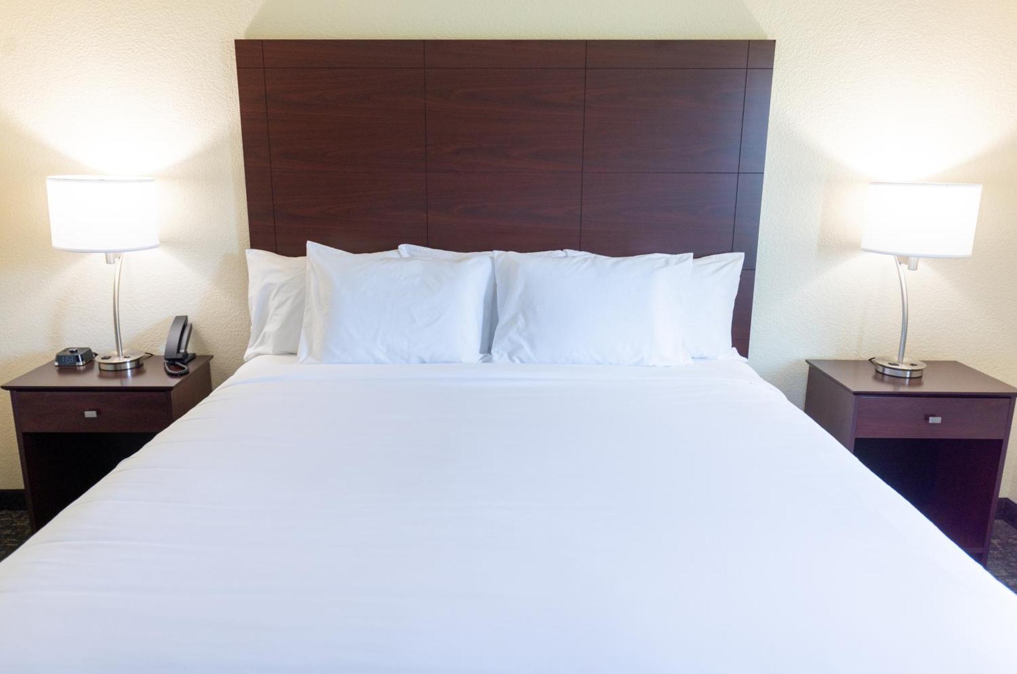 Cobblestone Inn & Suites - Winters Esterno foto