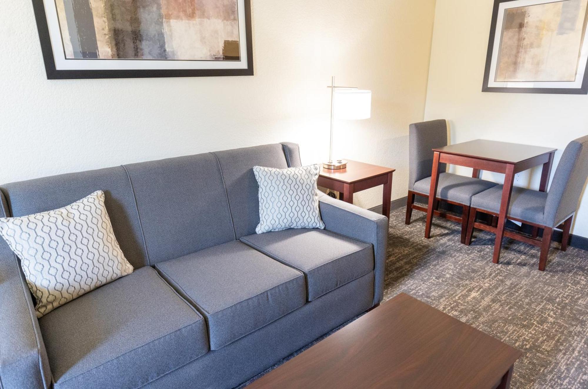 Cobblestone Inn & Suites - Winters Esterno foto