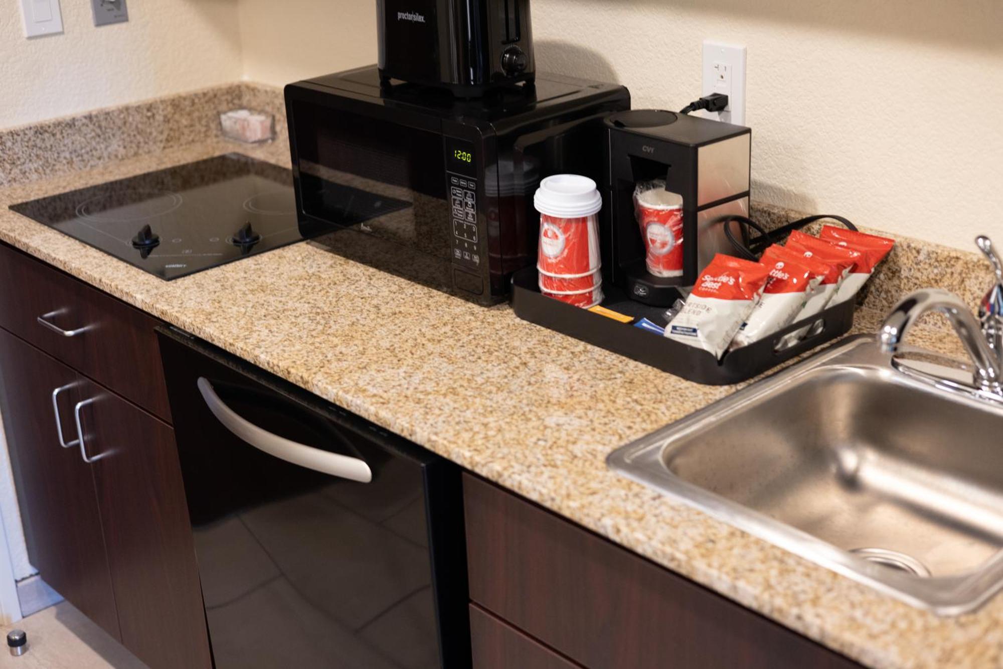 Cobblestone Inn & Suites - Winters Esterno foto