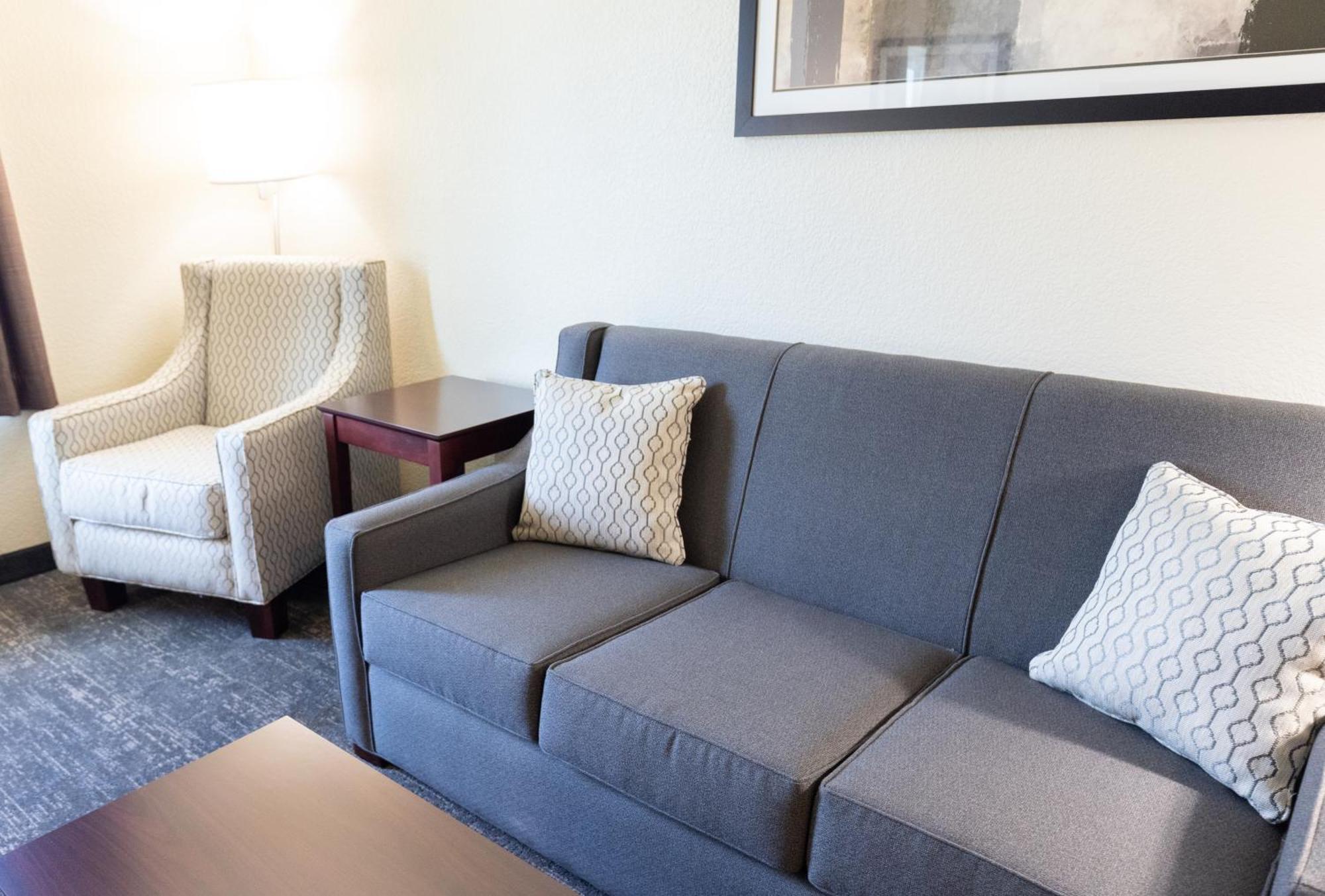 Cobblestone Inn & Suites - Winters Esterno foto