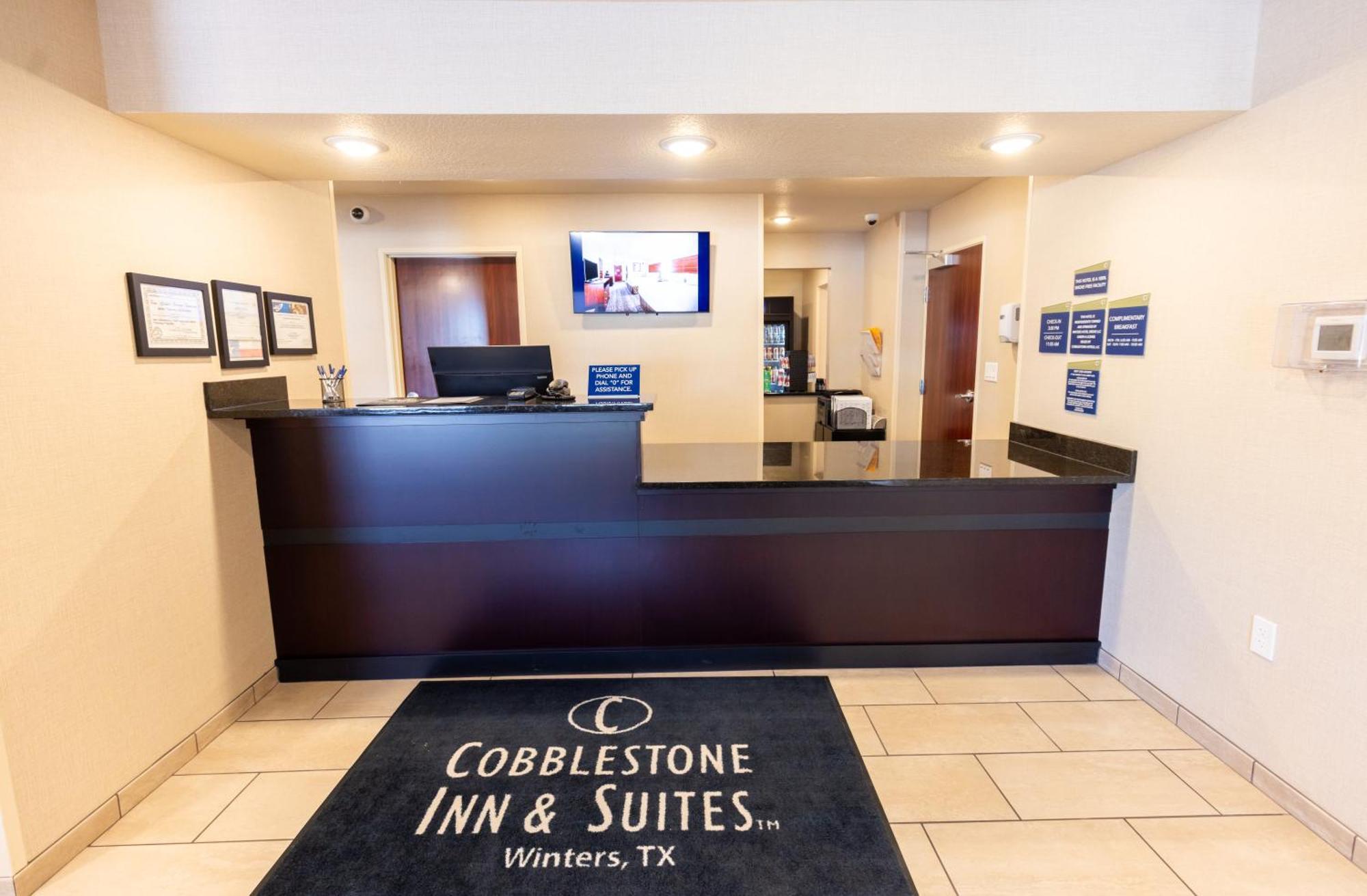 Cobblestone Inn & Suites - Winters Esterno foto