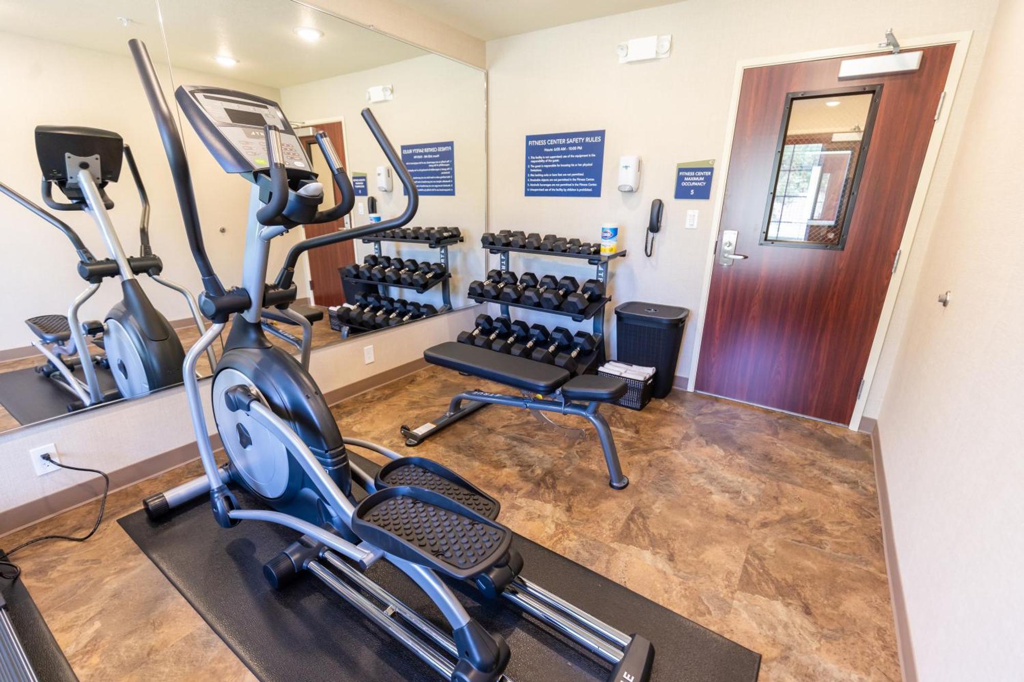 Cobblestone Inn & Suites - Winters Esterno foto
